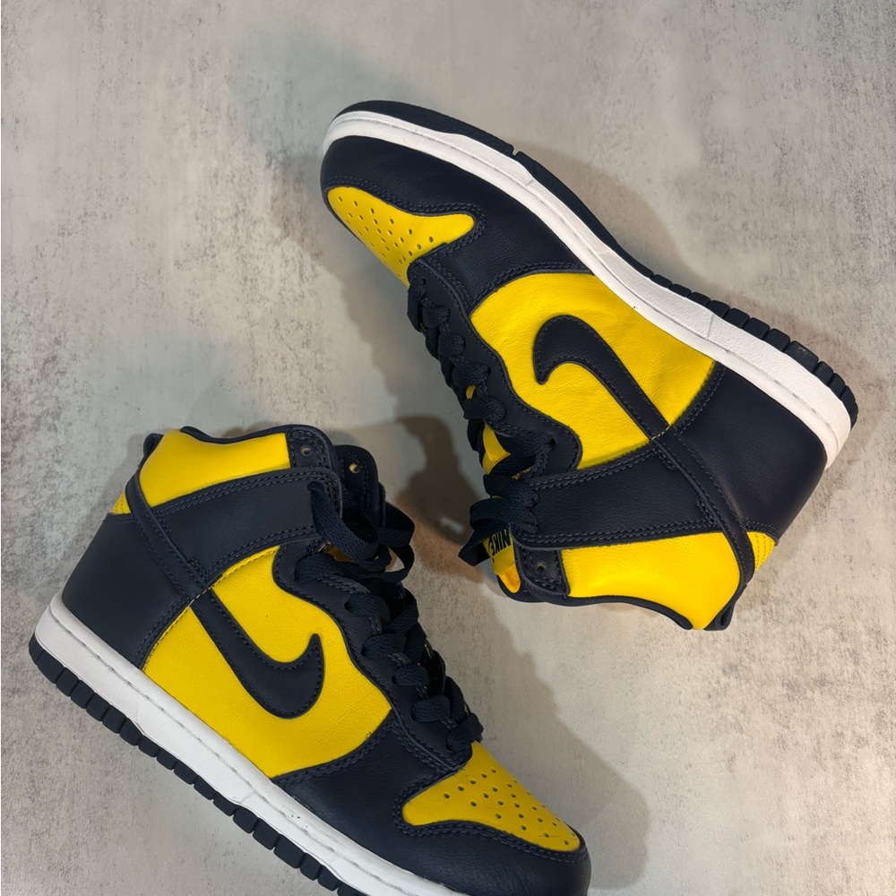 Nike Black and Yellow Athletic Shoes